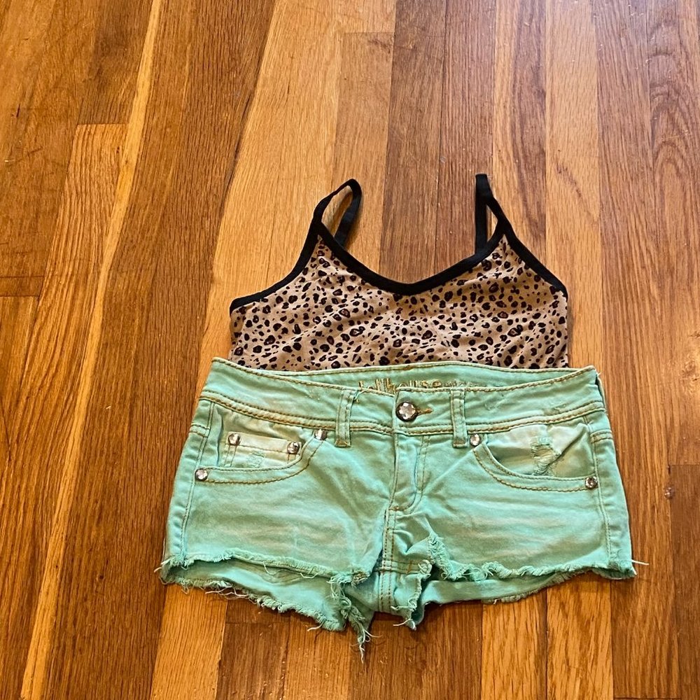 Dollhouse Light Green Distressed Bling Shorts Size 7 (Juniors)